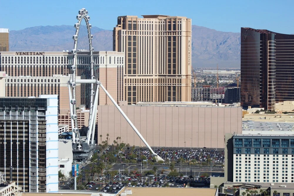 The Signature at MGM Grand by Luxury Suites International
