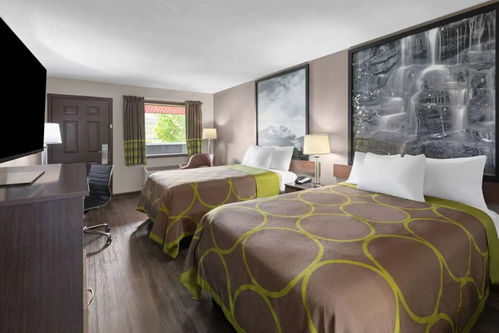 Super 8 by Wyndham Bridgeport/Clarksburg Area