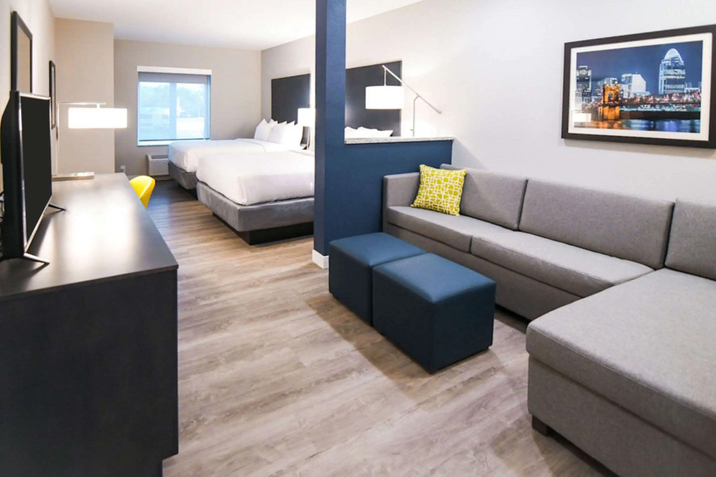 MainStay Suites Cincinnati University - Uptown