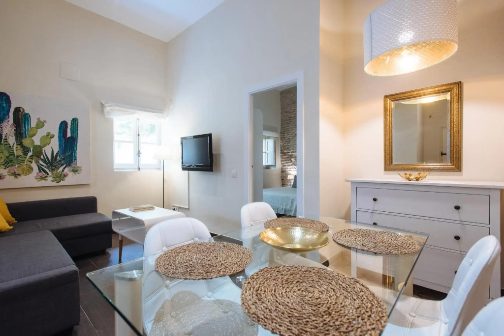 Cozy Apartment in House-Palace with Private Patio