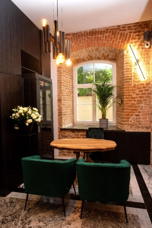 HOTEL TEATR