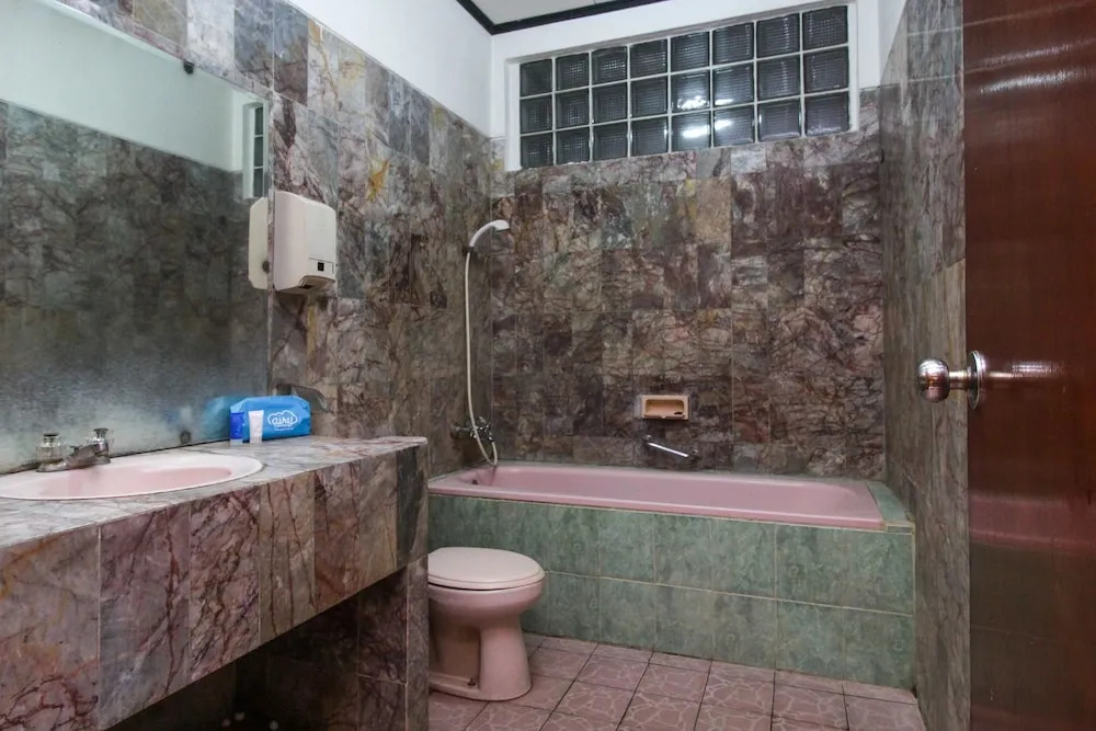 Airy Eco Syariah Kemang Selatan Delapan C3 Bangka Jakarta