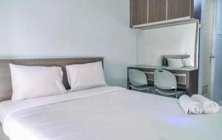 Homey and Simple Studio at Serpong Greenview Apartment By Travelio