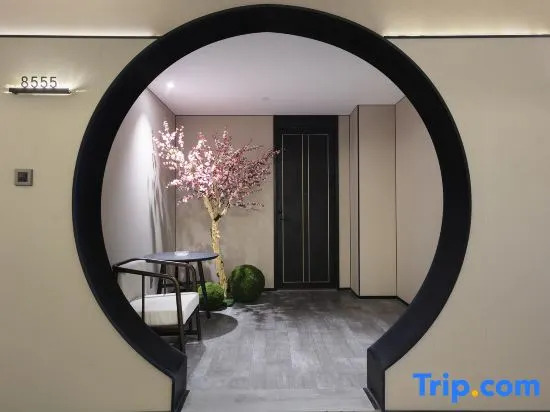 Stranger Light Residence Hotel (Shangqiu Wanda Plaza Store)