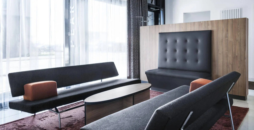 Black Pearl Apartment Hotel