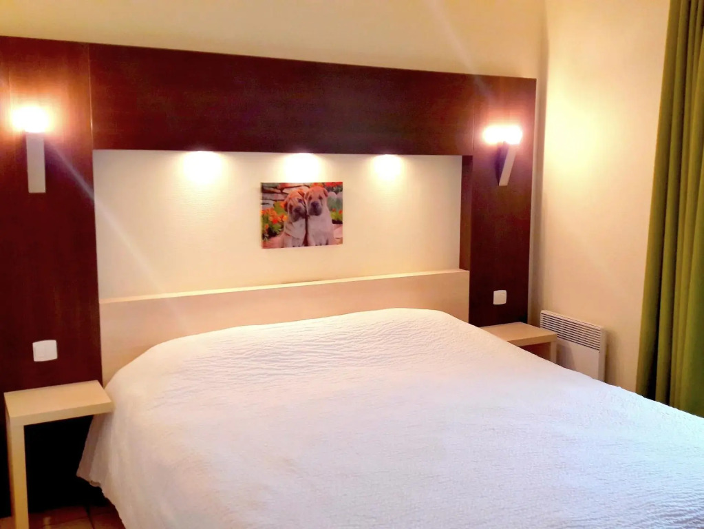 Logis JumHotel