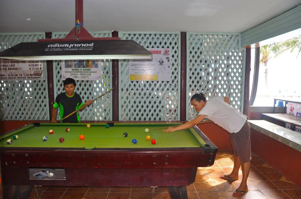 Coral Resort & Bungalows