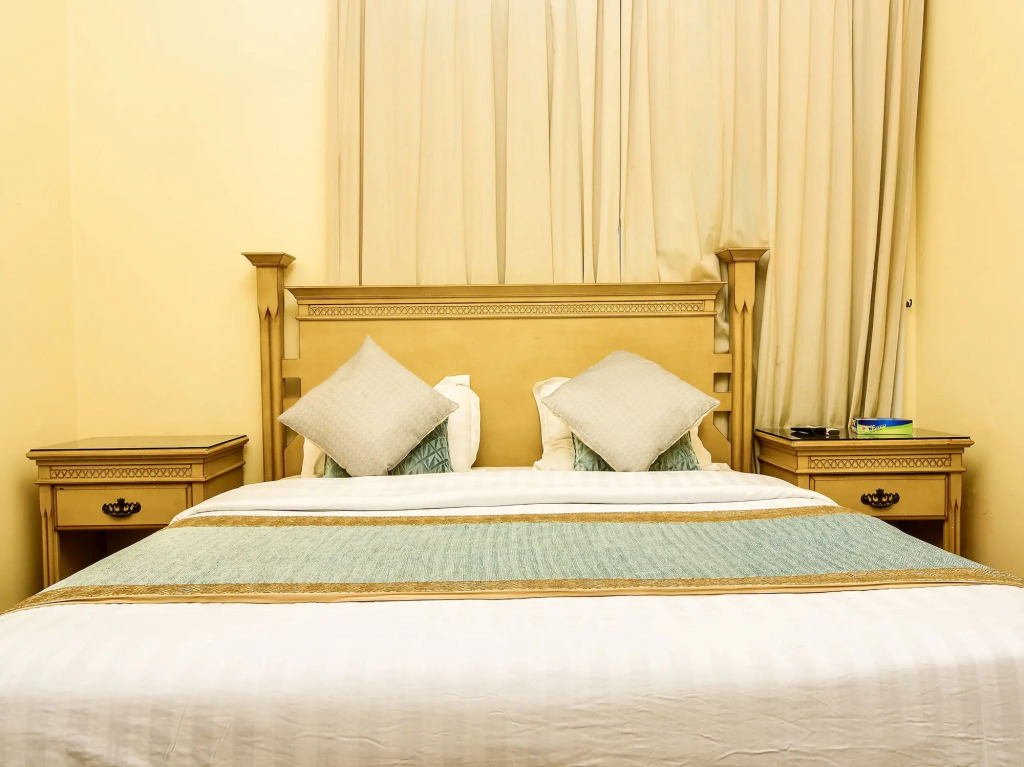 OYO 125 Al Hamra Palace