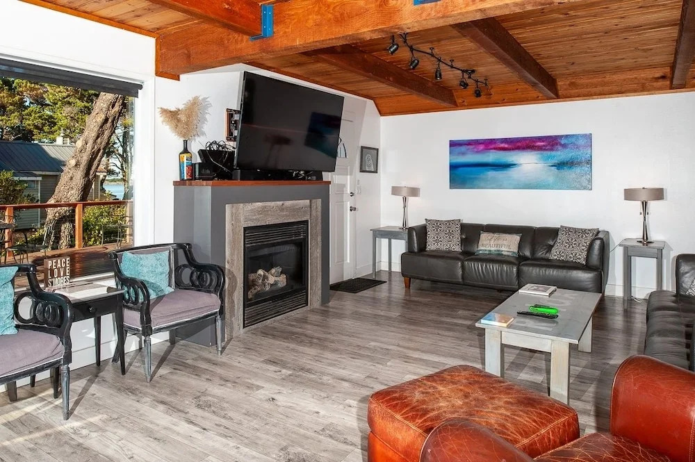 Heron 3 Br home by RedAwning