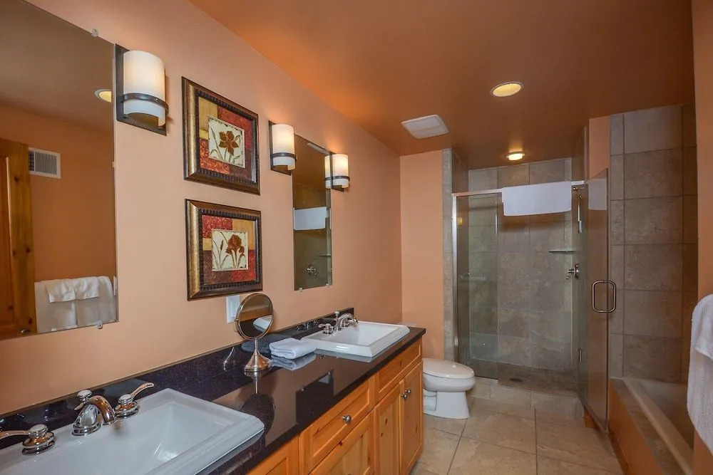 Tips Up 4 Bedroom Townhome