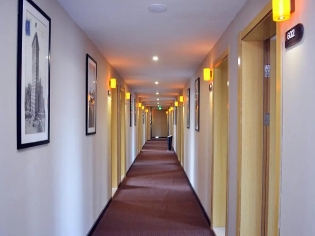 7 Days Premium Yinchuan Train Station Branch Hotel