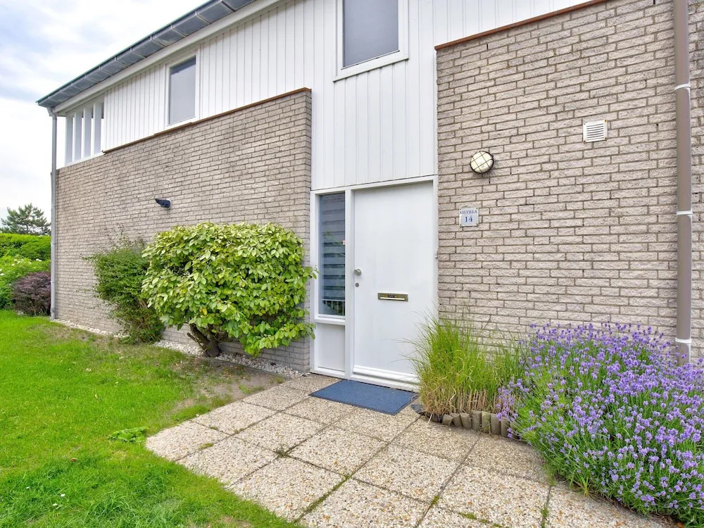 Peaceful Holiday Home in Kamperland With Private Garden