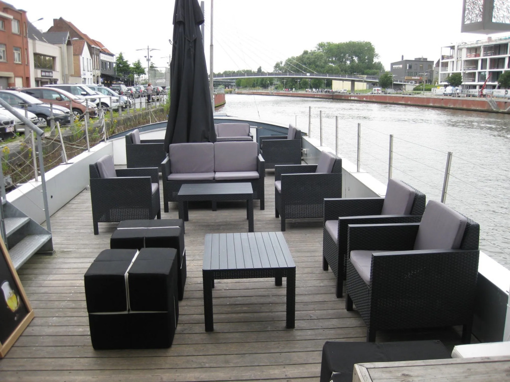 Hotel Restaurant Brasserie Feestzaal Ahoi, Kortrijk