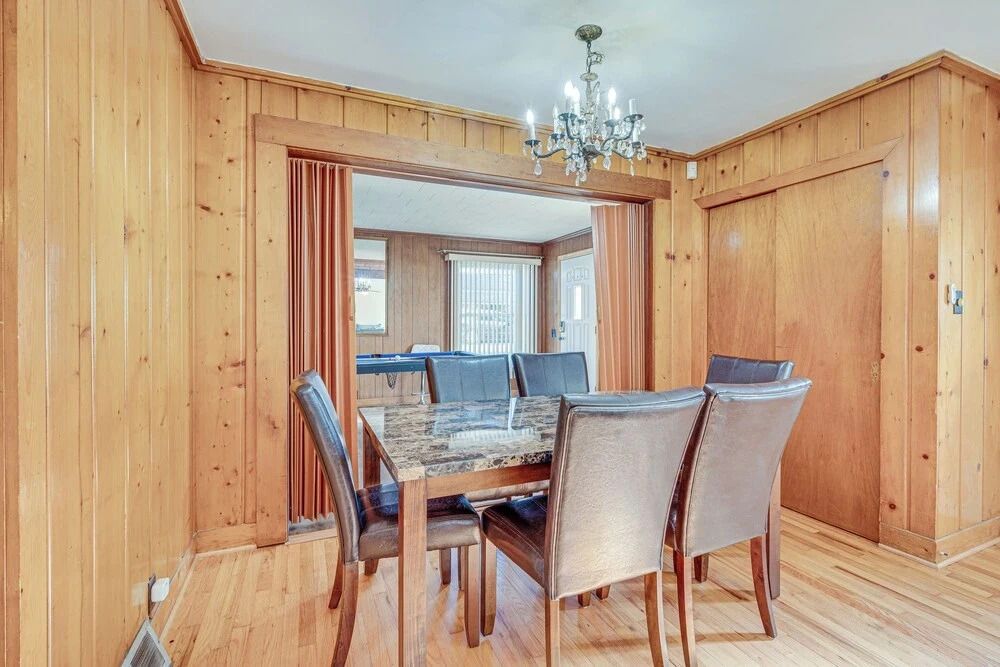 Spacious Lexington Abode w/ Pool Table & Fireplace