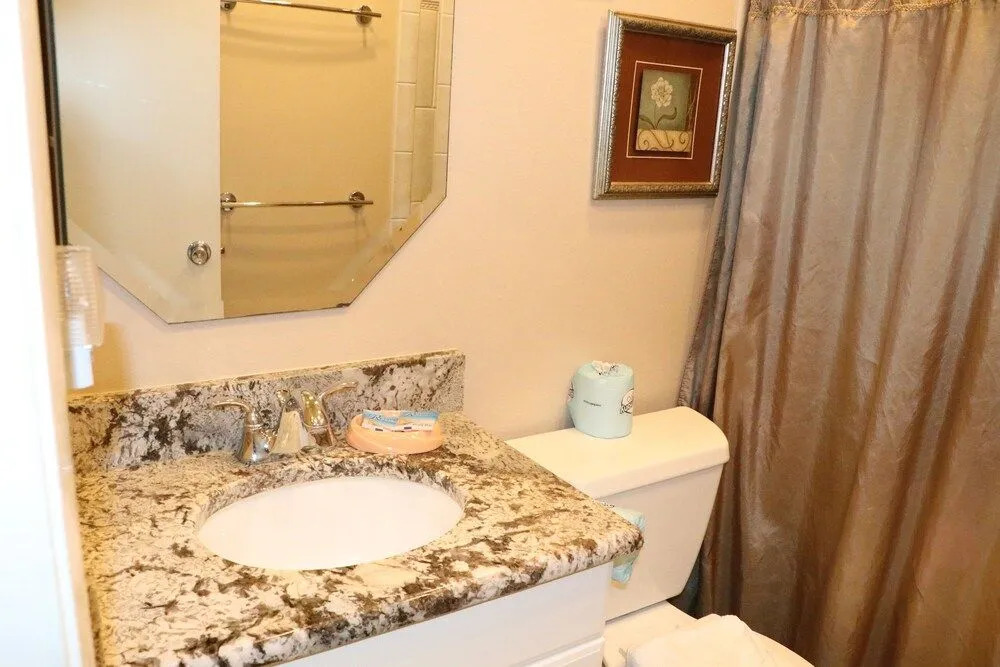 Jamaica Royale 606 - 2 Br Condo