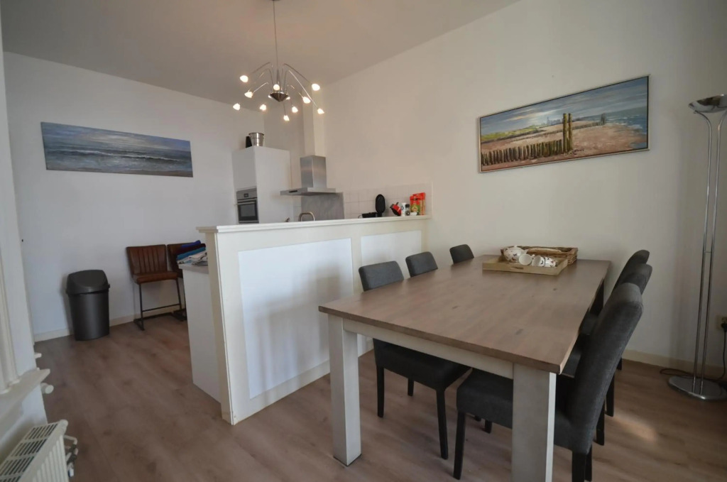 Fraai appartement direct aan zee op toplocatie.