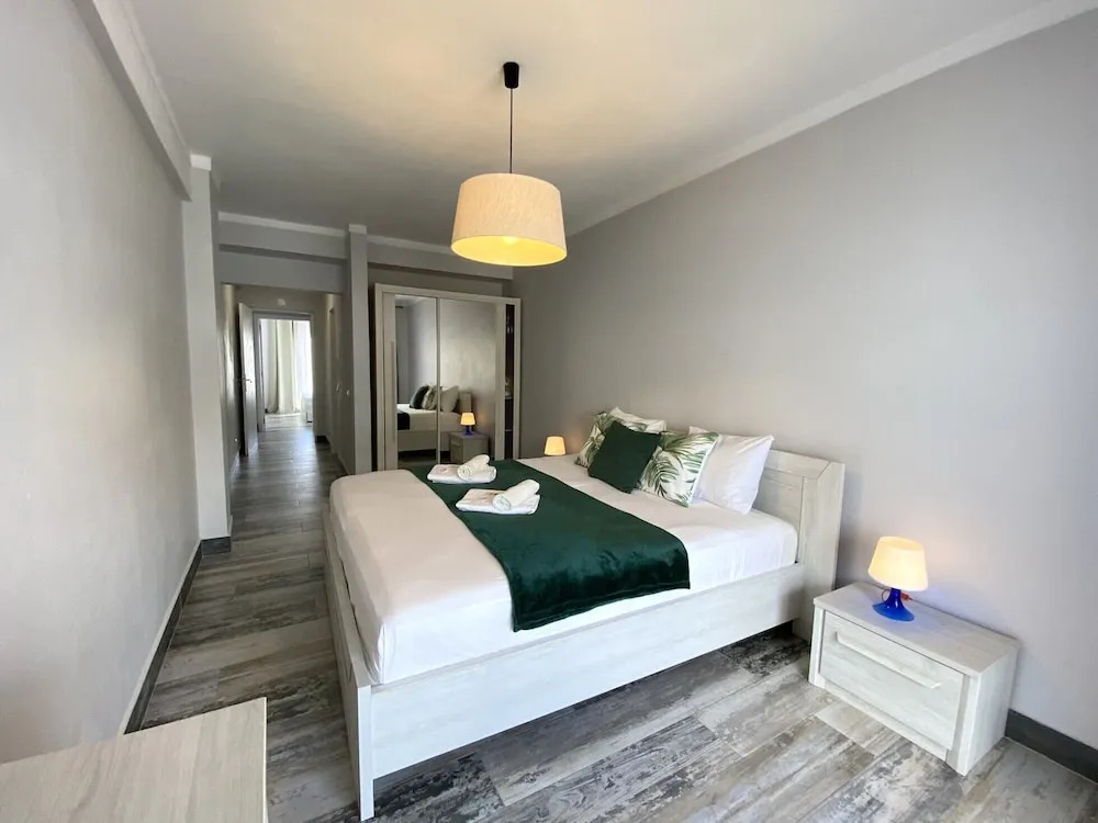 Quarteira Ocean Breeze 2 by Homing