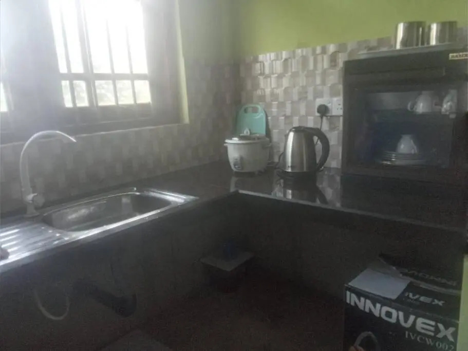 Private house with small garden in Hikkaduwa.