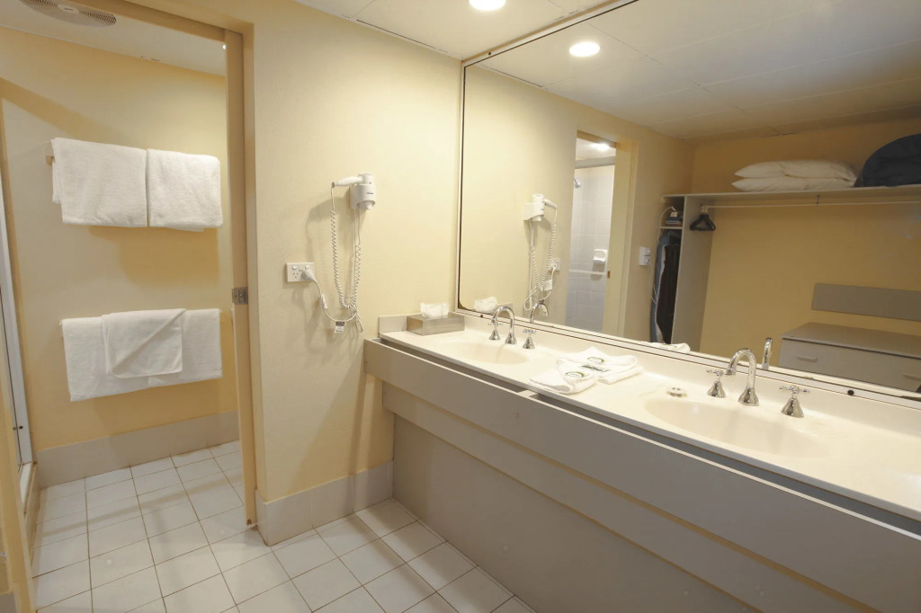 Maclin Lodge Motel