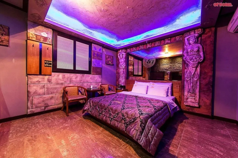 Versace Hotel