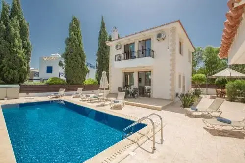 Zouvanis Luxury Villas