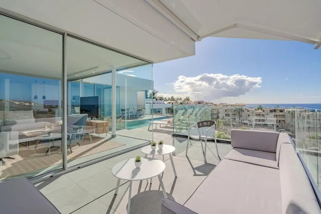 Villa Superior 1 - Casangular by Upper