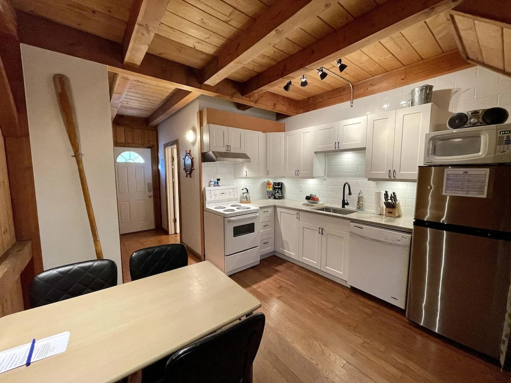 Black Bear Cottage