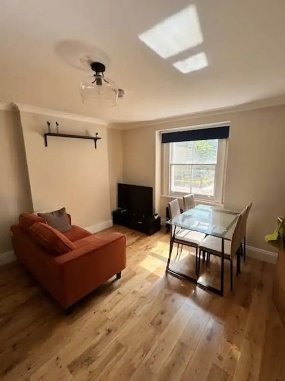Charming Notting Hill Basement Flat With Garden