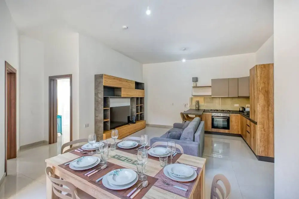 Relaxing Xaghra Apartment With BBQ Amenities