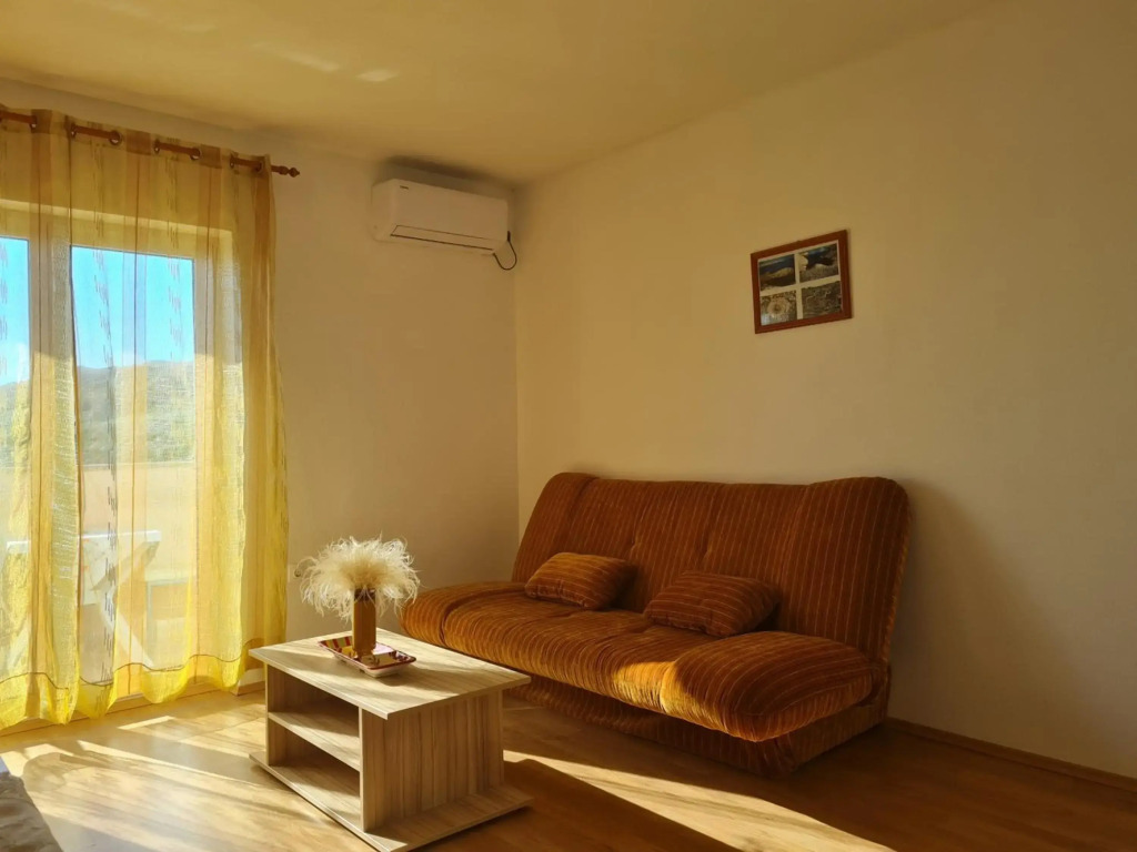 Apartments Zakarija