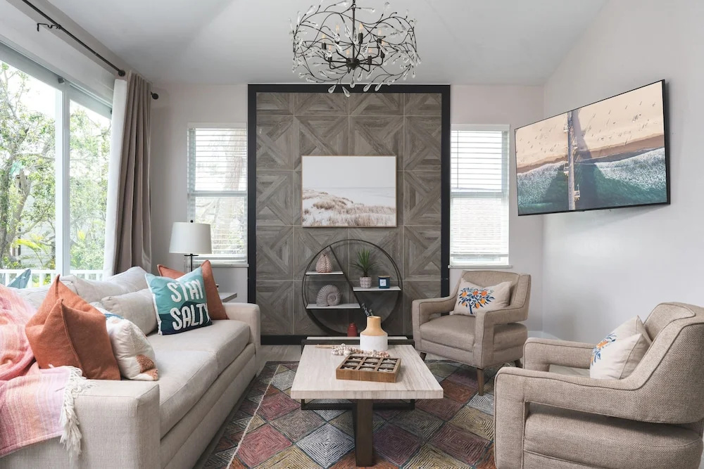 Welcome to 5545 Palmetto Street All NEW! Just Built! Book It NOW! home