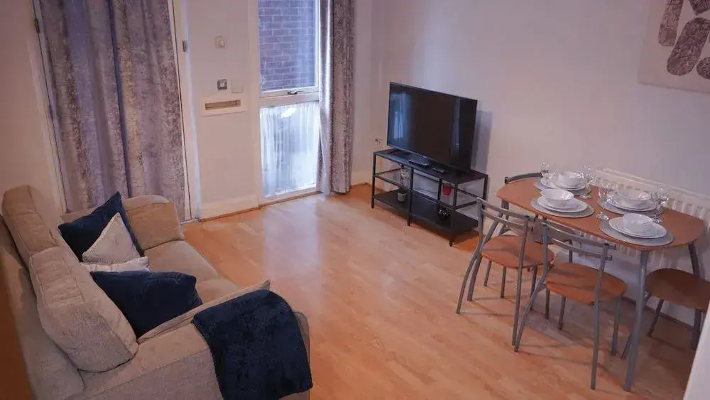 Lovely Entire Apartment Central