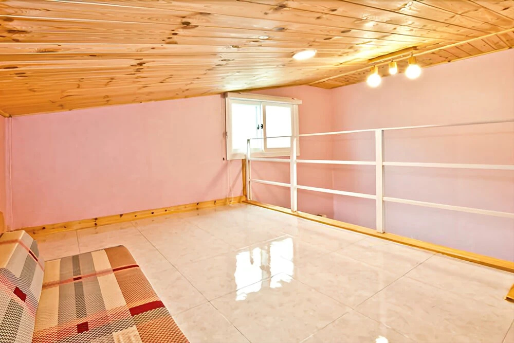 Gapyeong Hwaaksan Acrossvalley Pension