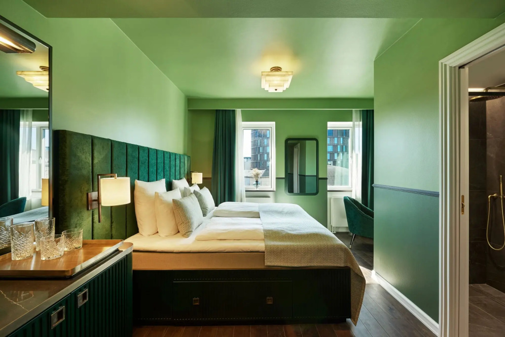WIDE Hotel