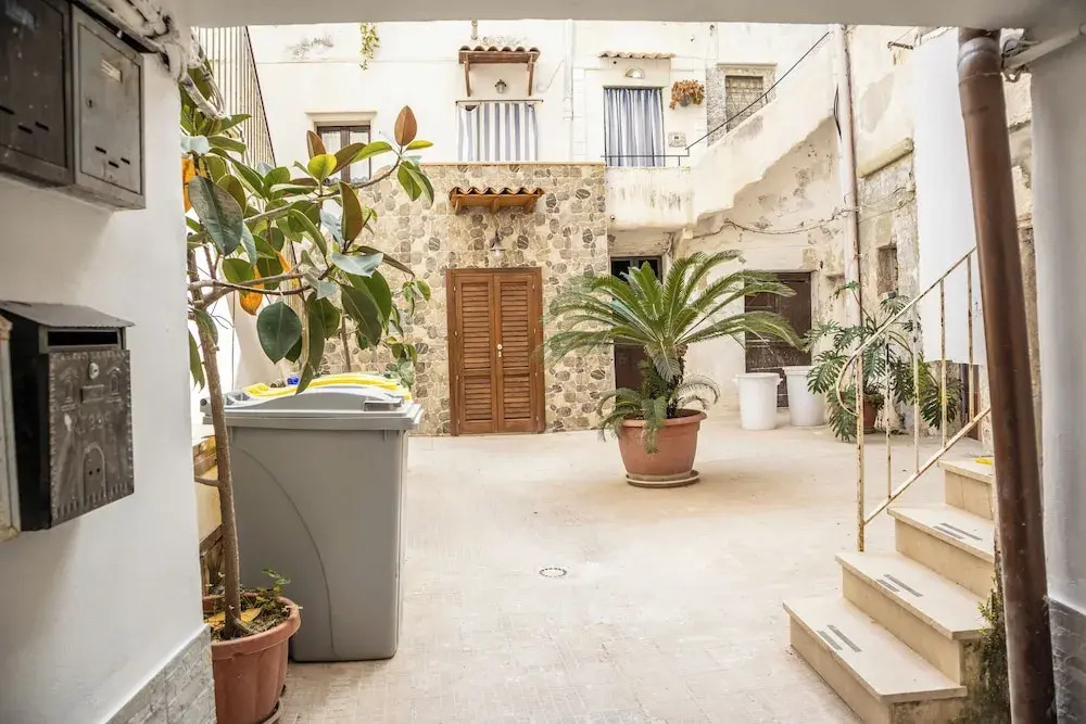 Casetta Nel Cortile