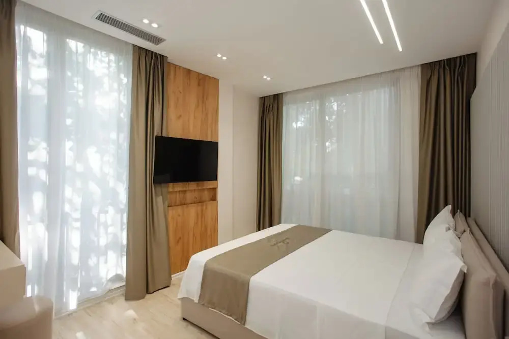 DownTown Hotel