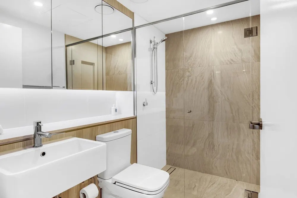 Breeze Apartment 801