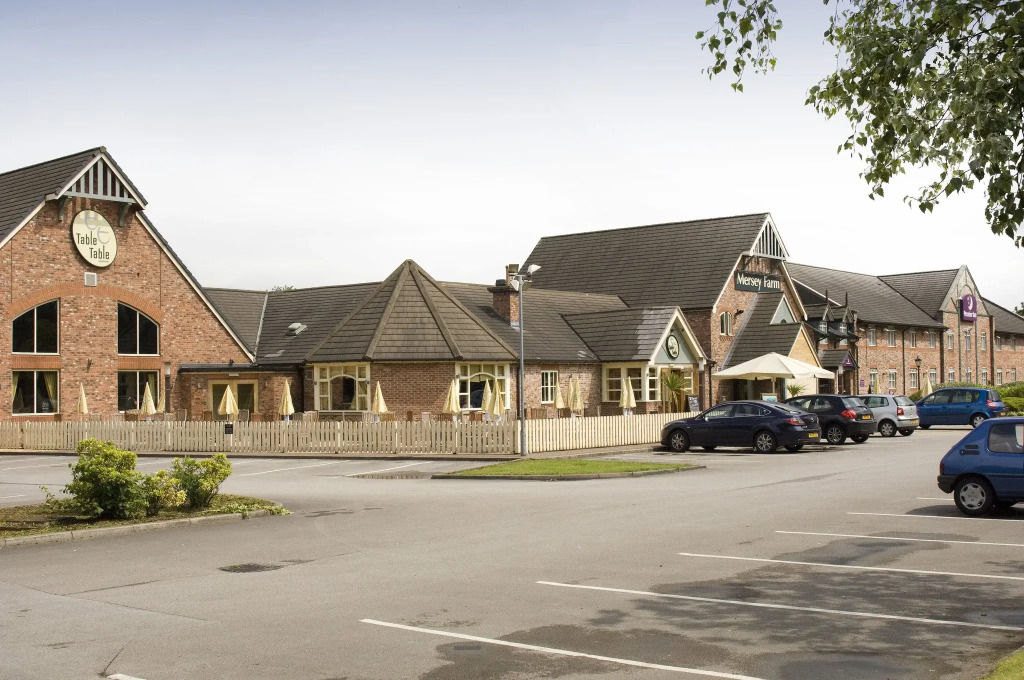 Premier Inn Manchester (Sale)
