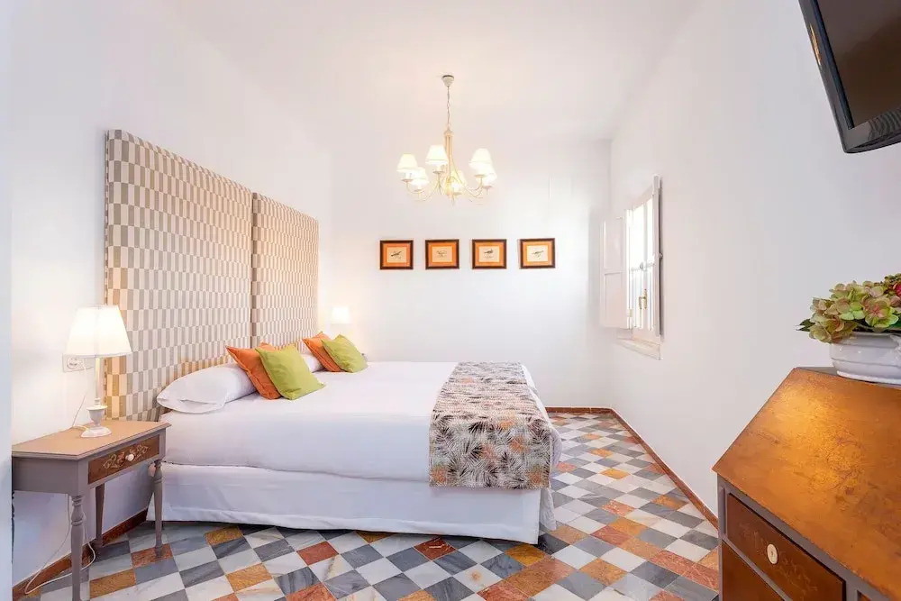 Traditional House With Private Terrace. Campamento