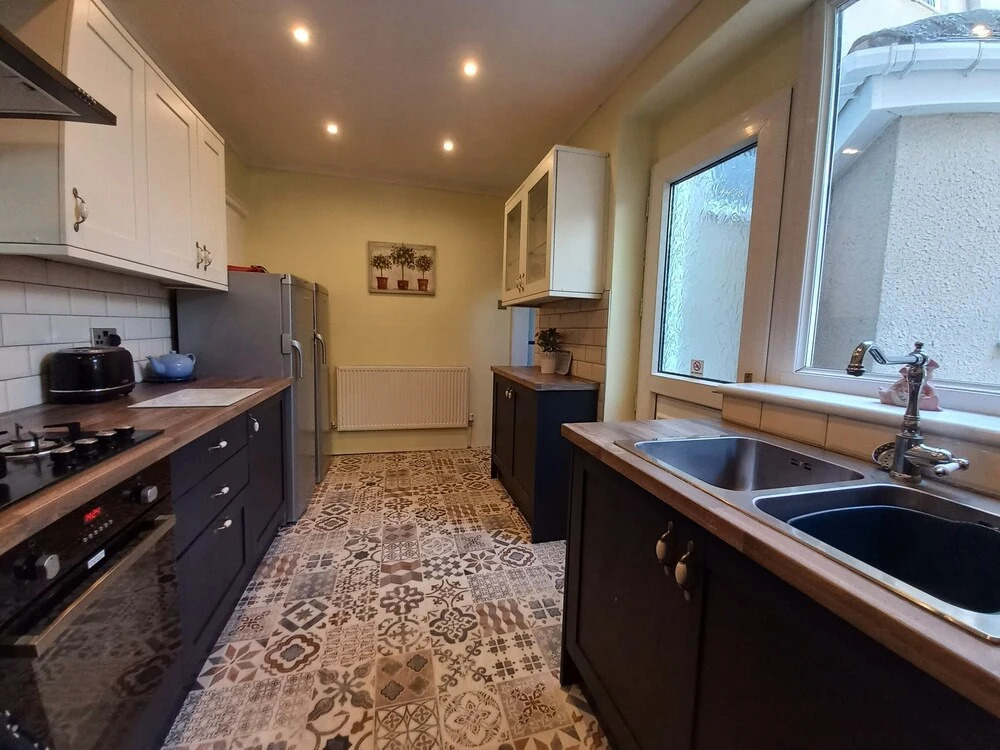 Charming 4-bed Victorian House in Retford