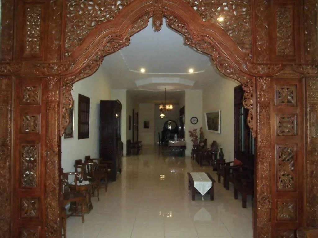 Griya Putri Dewi Family Guest House