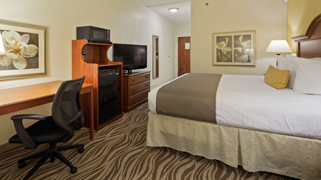 Best Western Plus Oak Mountain Inn