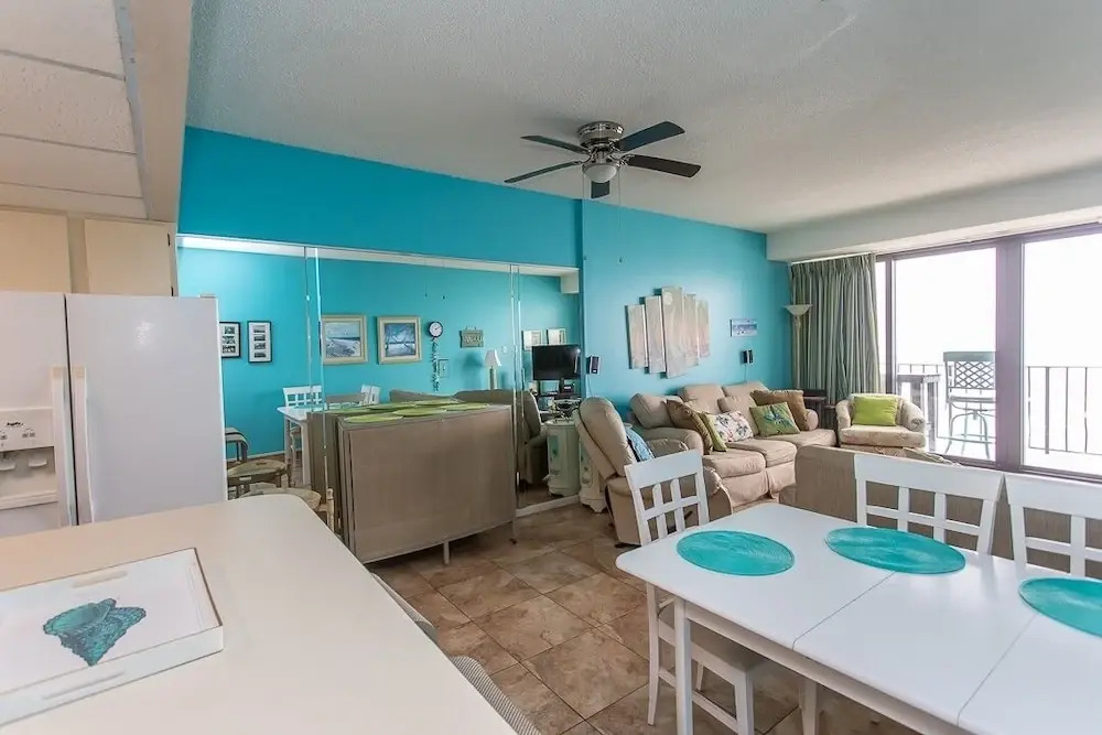 Royal Garden Resort 1515 2 Bedroom Condo by RedAwning