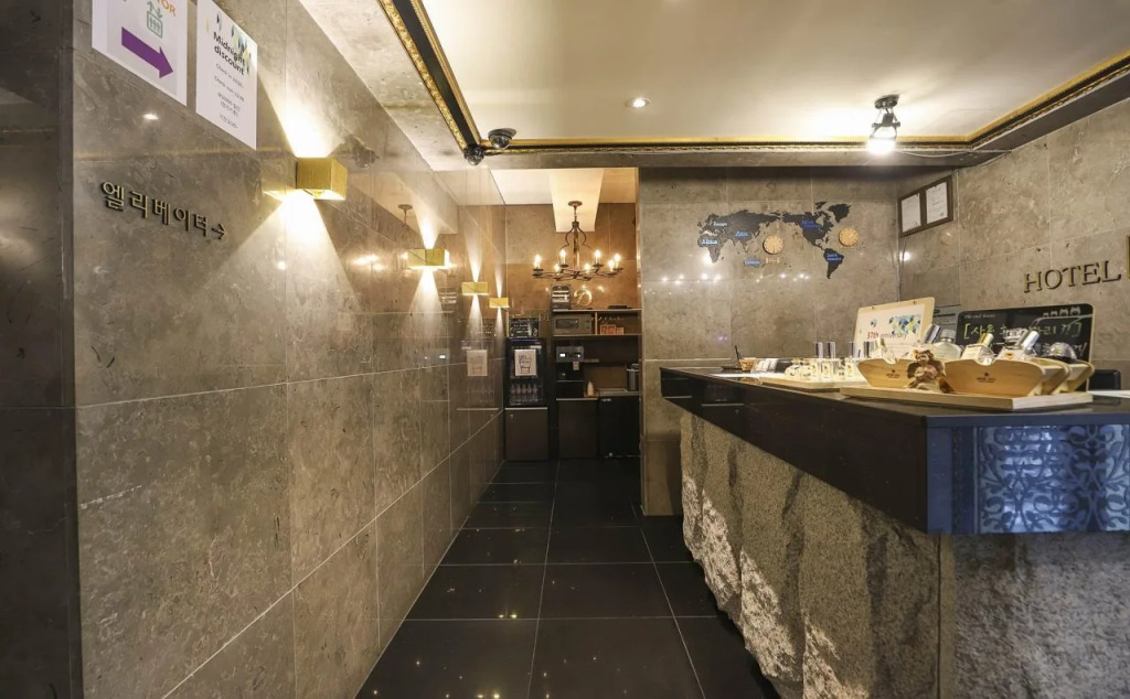 Demian Hotel