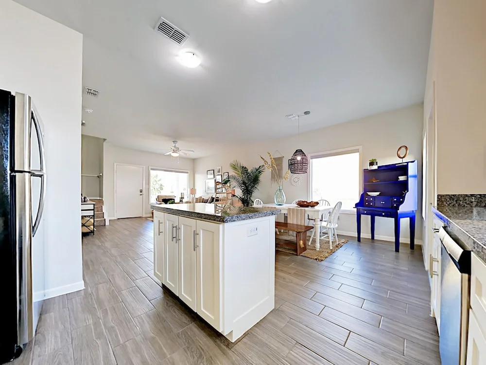 Brand-new 3br W/ Bay Views 3 Bedroom Home