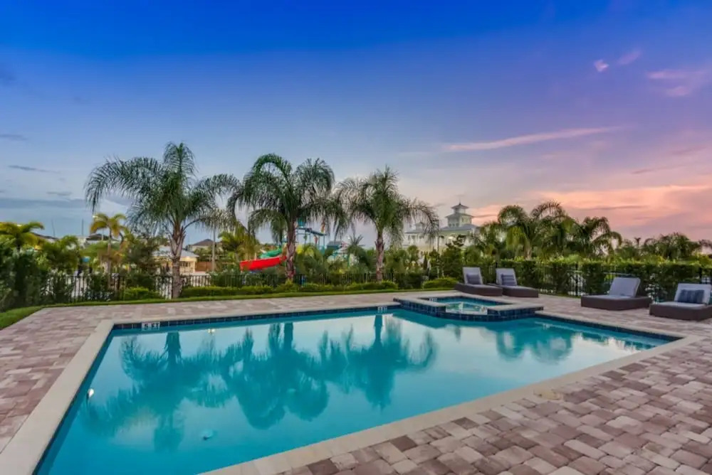 Family Friendly 9 Bedroom 8.5 Bathroom