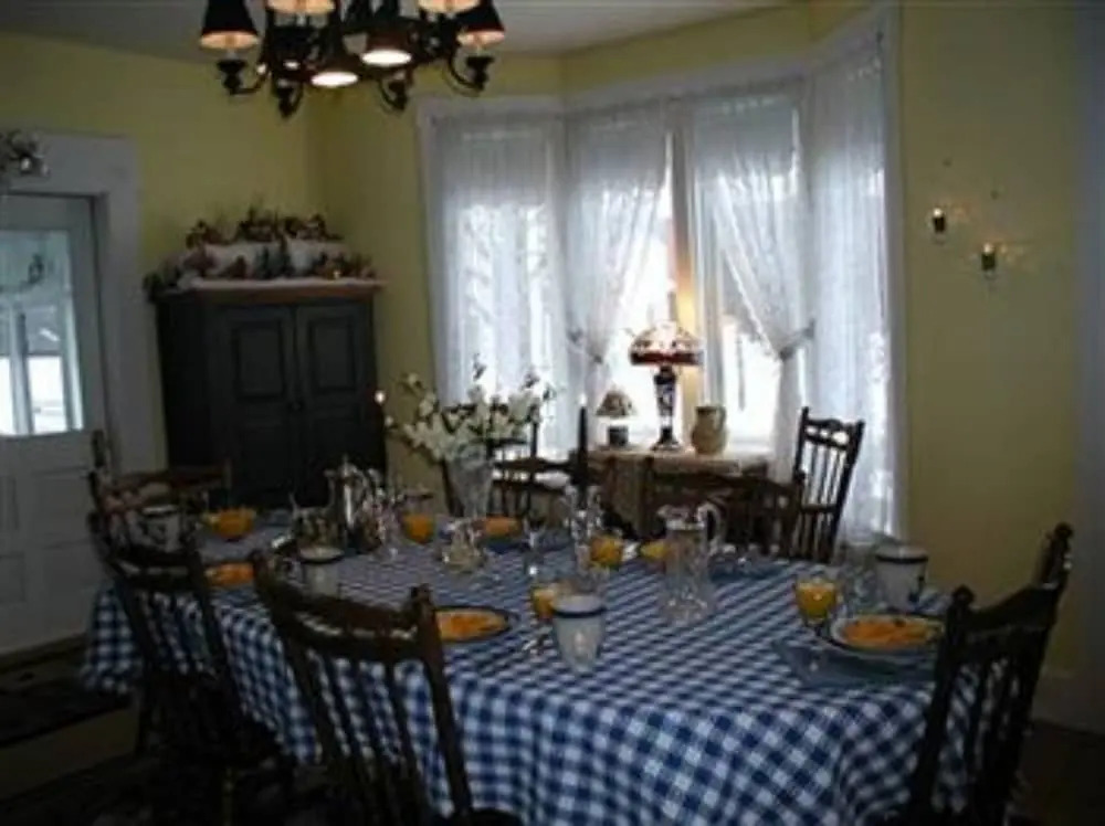 The Rendezvous Bed & Breakfast