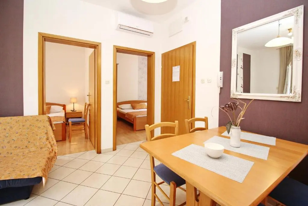 Apartments Limun Zarok