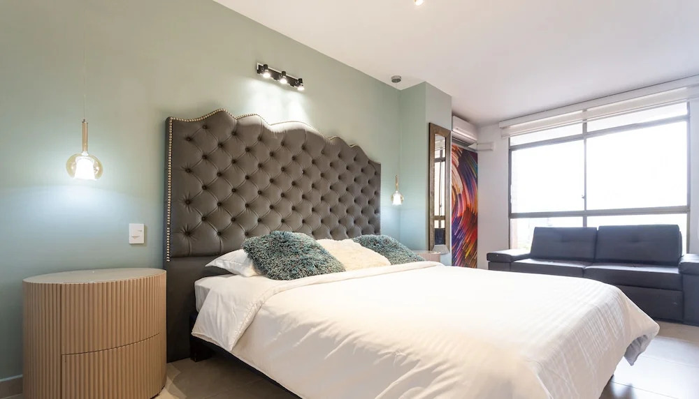 Park 42 APARTASUITES