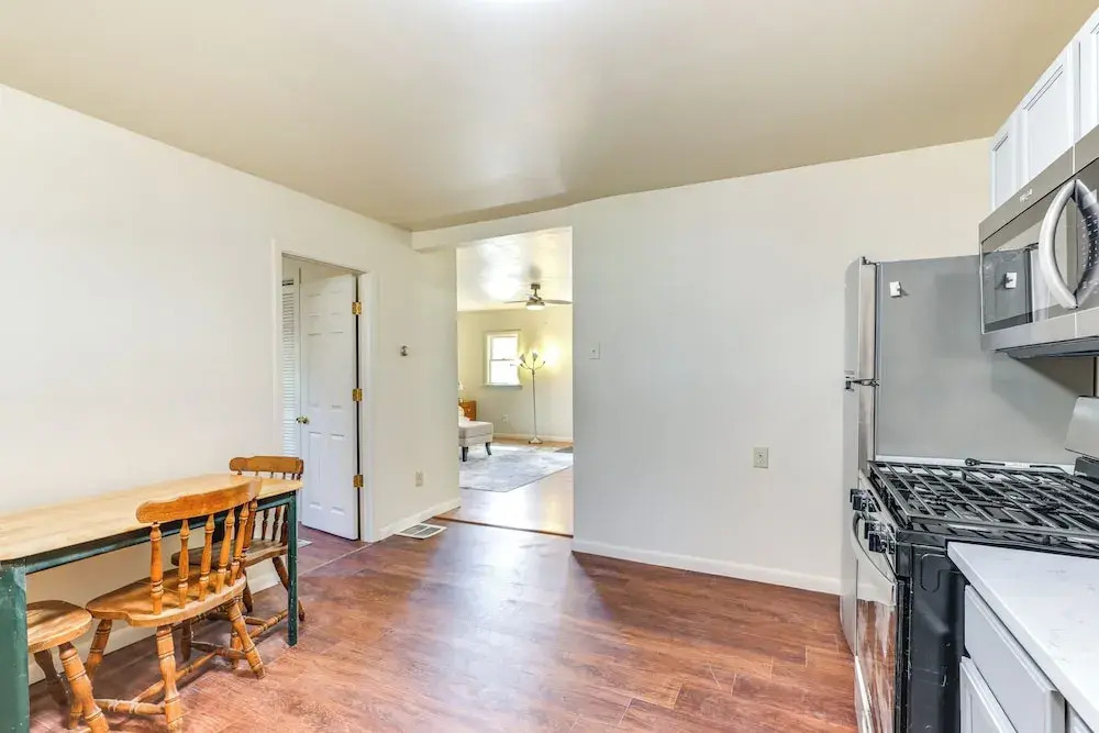 1 Mi to Dtwn Saratoga Springs: Cozy Duplex Apt!